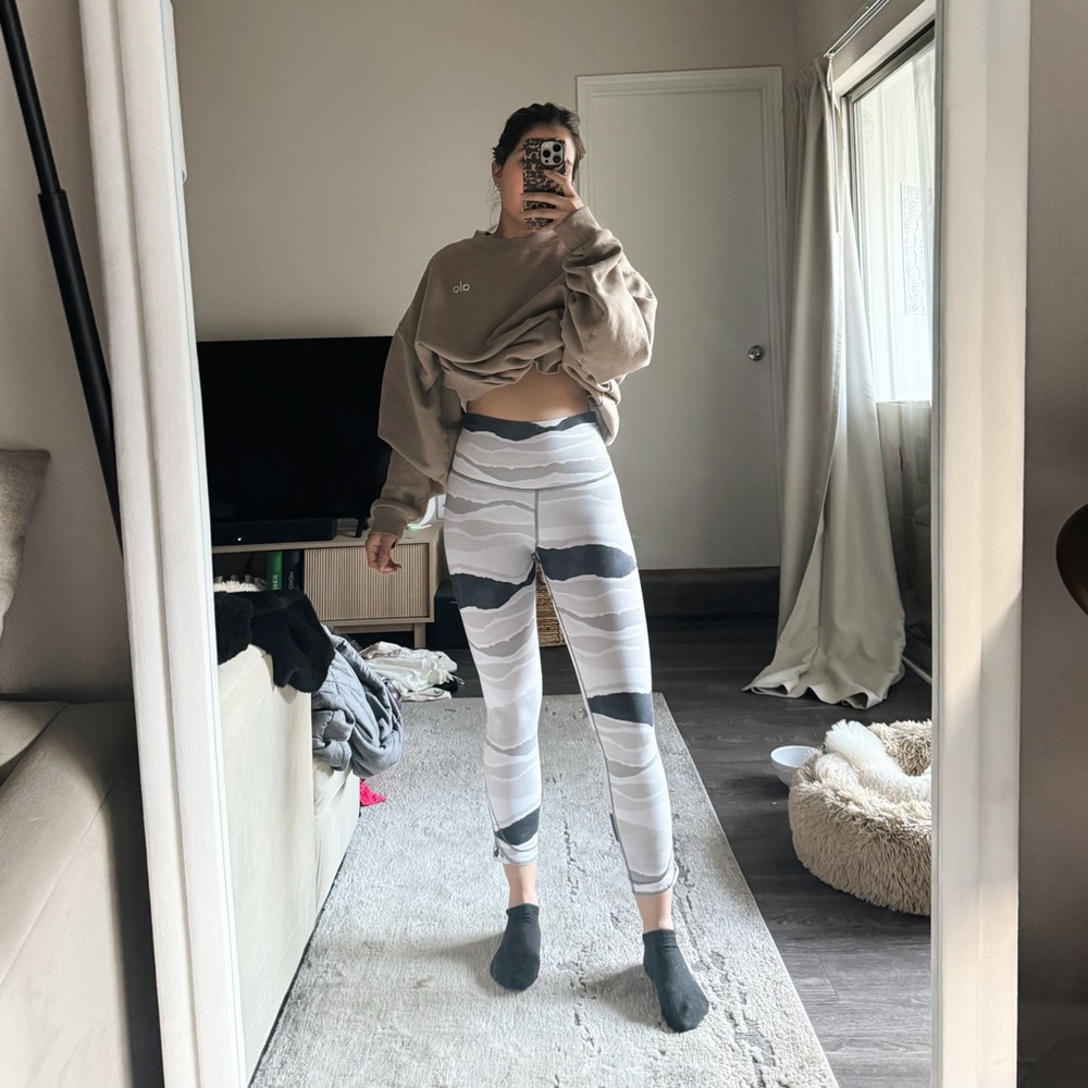 Lululemon True Self Crop size 4